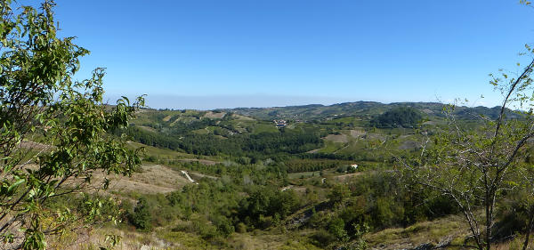 Oltrepo Pavese - Blick auf Canevino - © RoRadln - Kurt Schmidt