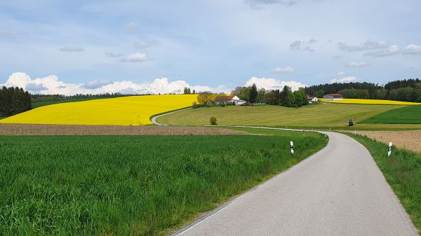 typische Landschaft M&uuml;hldorfer Land - © RoRadln - Kurt Schmidt