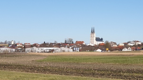 Tuntenhausen mit Wallfahrtskirche Mariä Himmelfahrt - © RoRadln - Kurt Schmidt