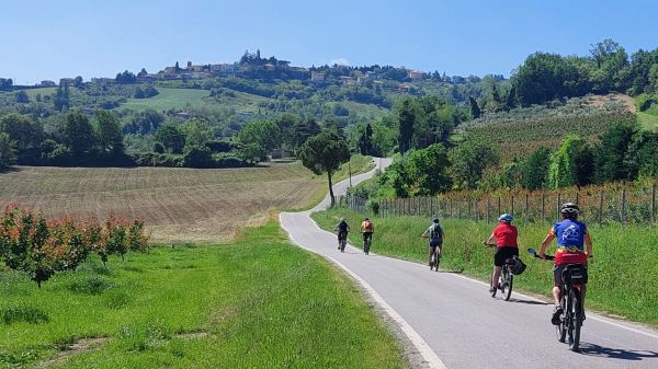 Auffahrt nach Roncofreddo - © RoRadln - Kurt Schmidt