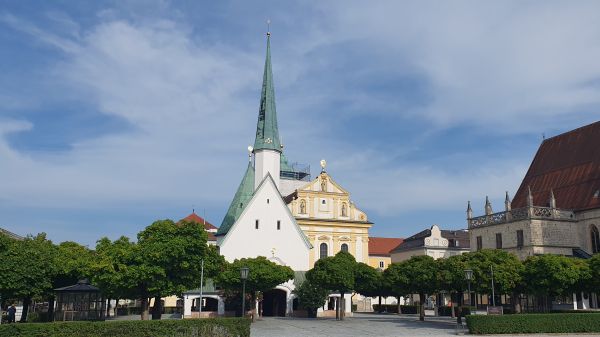 Alt&ouml;tting - Kapellenplatz - Gnadenkapelle - © RoRadln - Kurt Schmidt