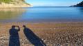 Wir am einsamen Strand von Nisporto